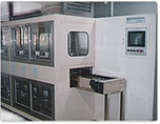 Automatic ultrasonic cleaning system for LCD optical cleaner